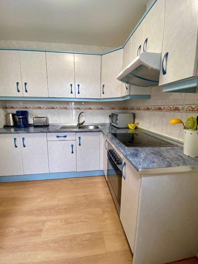 Apartamento Om Con Piscina Y Vistas Al Mar Lägenhet Costa Teguise Exteriör bild